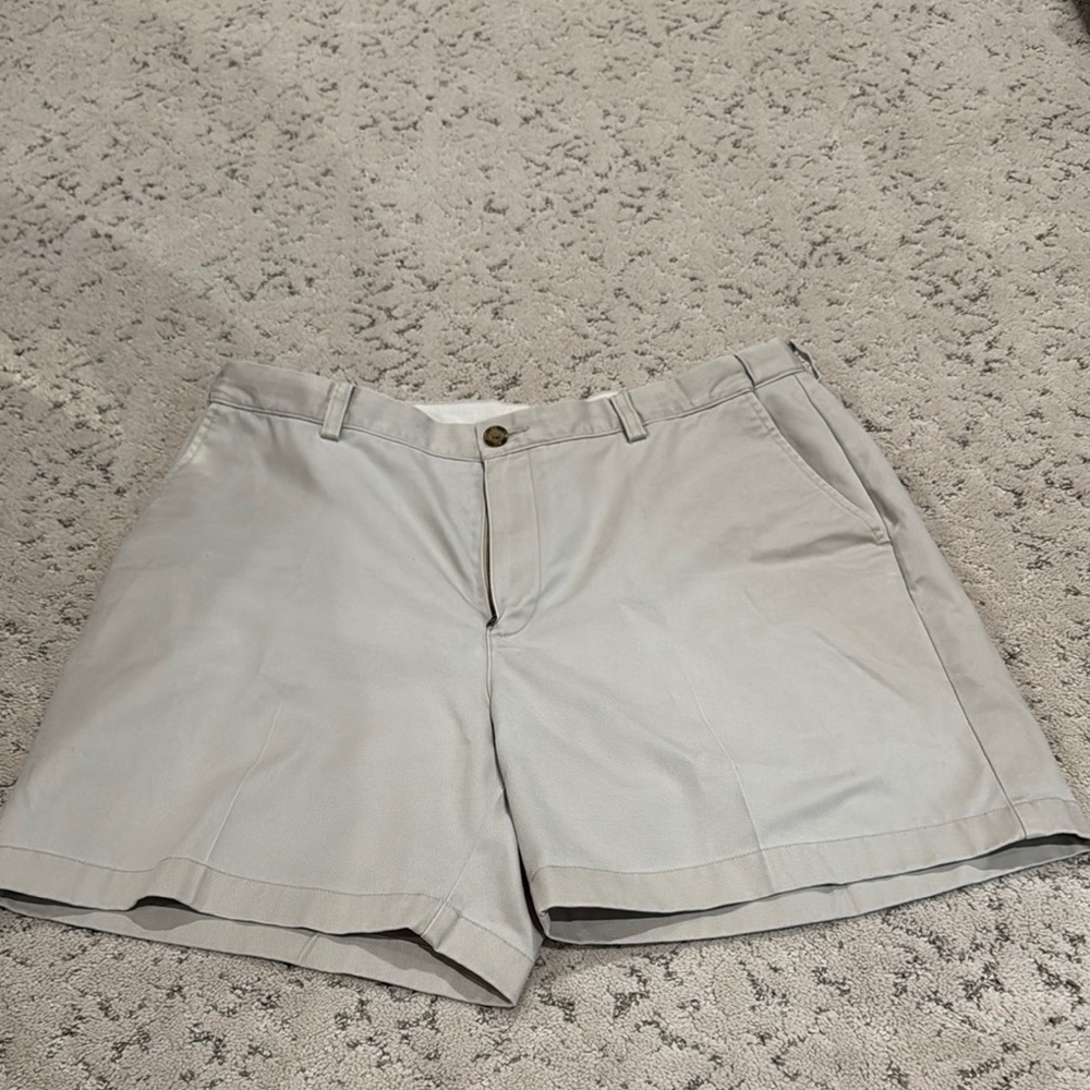 L.L. Bean Men’s Shorts Comfort Waist